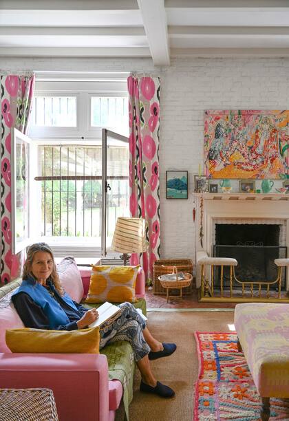 Hoy el living es puro colore.