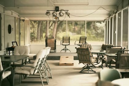 Hoy en día, los excursionistas aún pueden visitar el Sunshine Beach Club