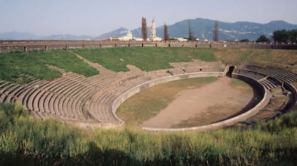 Hoy en día, los visitantes del sitio arqueológico de Pompeya pueden caminar dentro y alrededor del anfiteatro.
Foto: Getty Images