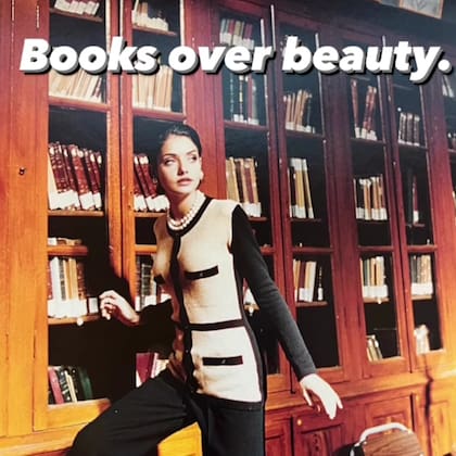 Hoy, la exmodelo utiliza fotos de su pasado para sus videos motivacionales en Instagram y TikTok