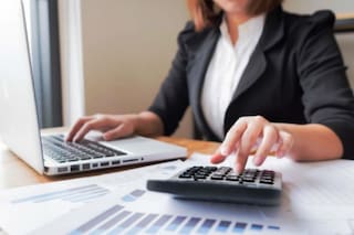 150 mensajes para mandarle a tu contador en su día