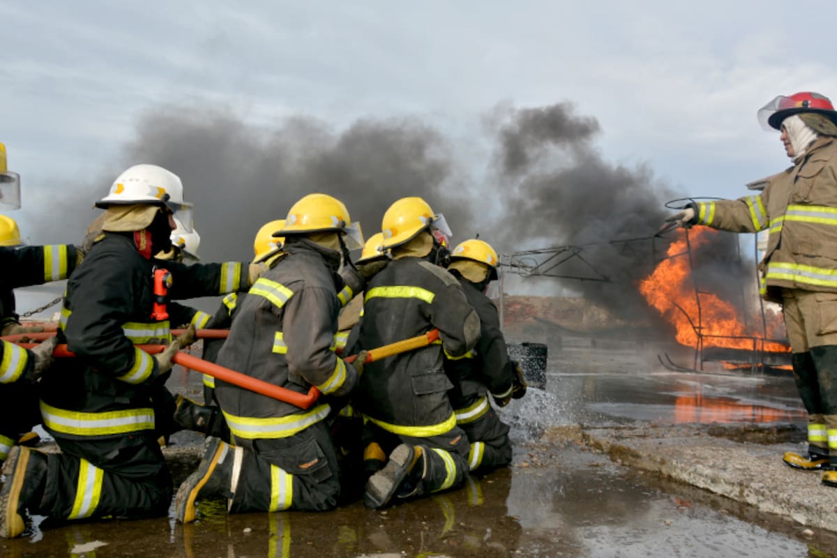 El Corazón de la Comunidad: Vida y Desafíos de un Bombero Voluntario en Argentina