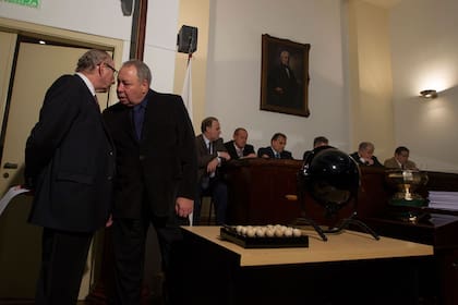 Ernesto Cherquis Bialo en la primera reunión en la AFA luego de la muerte de Julio Grondona