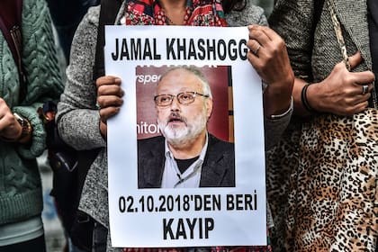 Hoy una manifestacióm en frente del consulado de Arabia Saudita en Estambul, donde fue visto por última vez el periodista desaparecido