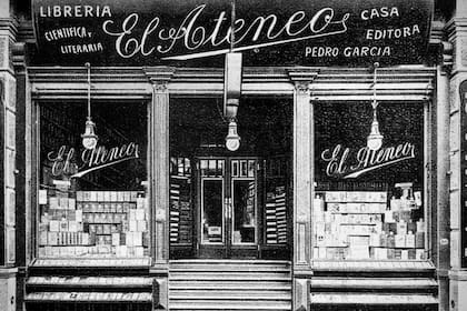 Hoy y ayer: El Ateneo se instaló en Florida 371 en 1936 y pocos años más tarde cruzó la peatonal y se ubicó en el 340