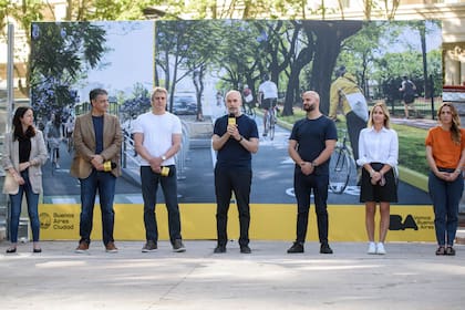En diciembre de 2021 Rodríguez Larreta y parte de su gabinete, entre ellos, Jorge Macri y Clara Muzzio, anunciaban la nueva ciclovía sobre Del Libertador