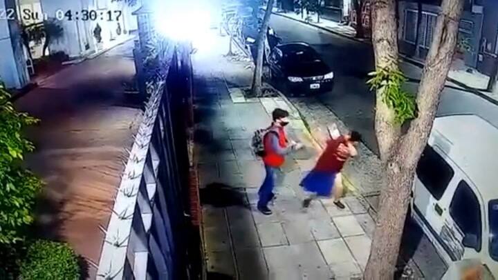 Balvanera: así lo mataron de 14 puñaladas y ahora la fiscalía difundió los videos del brutal crimen