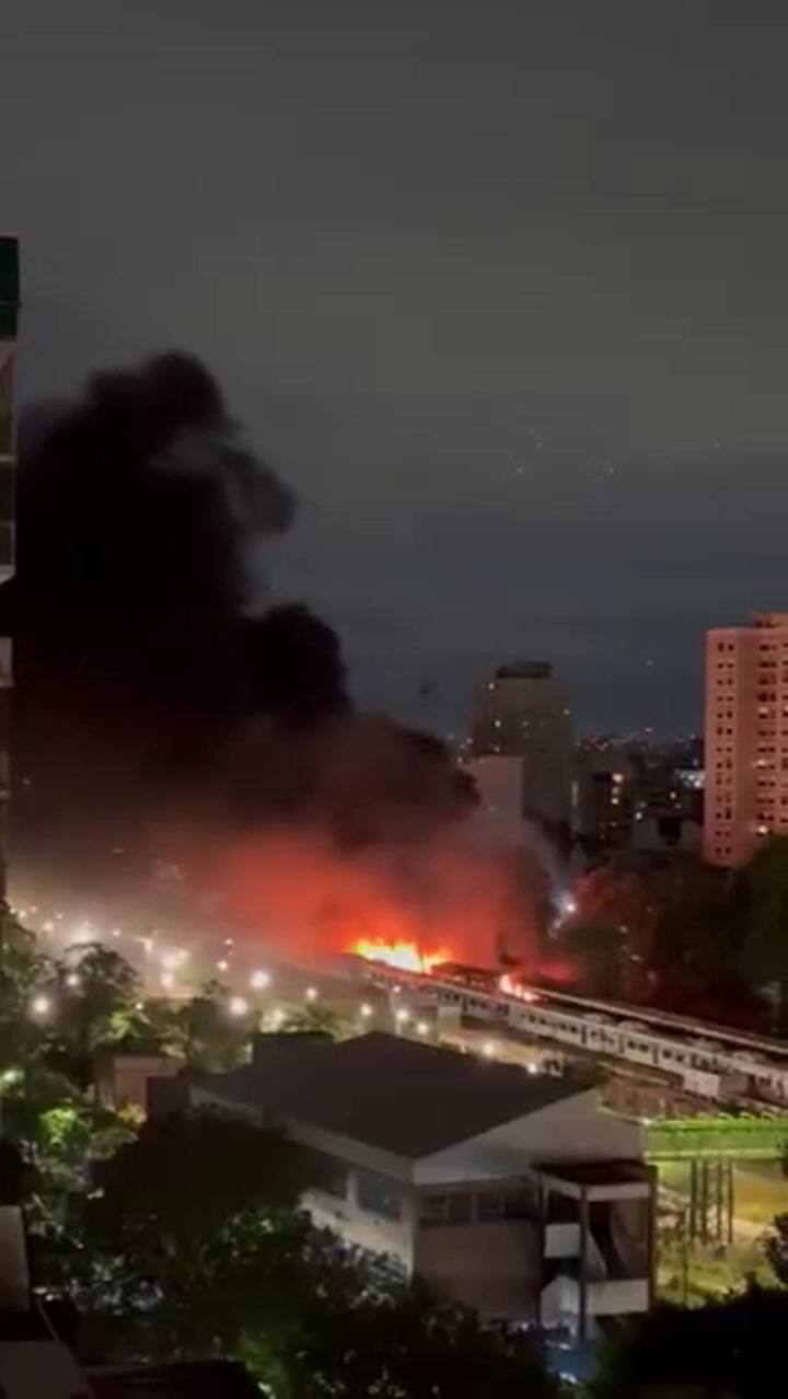 Se incendian vagones en desuso en Colegiales y se genera una gran columna de humo