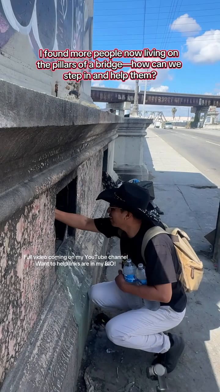 El latino que halló una pareja viviendo dentro del puente de Los Ángeles