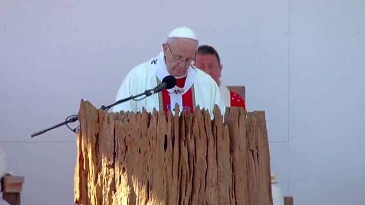 Francisco homenajeó al pueblo Mapuche y a las víctimas de la dictadura de Pinochet