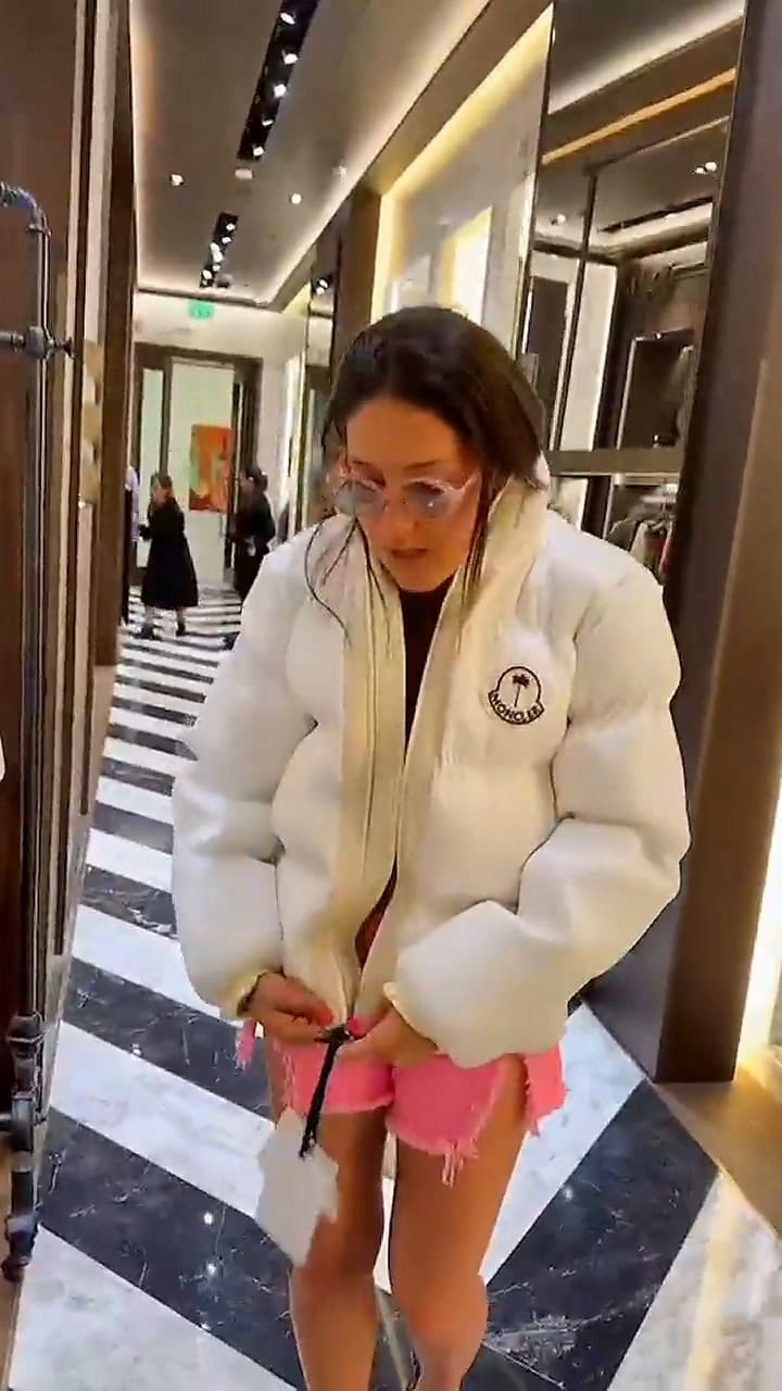 La campera de Palm Angels que brilla en la oscuridad