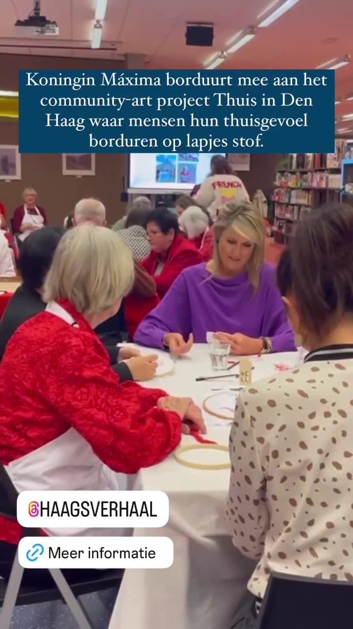 La reina Máxima participó de una actividad de bordado en La Haya