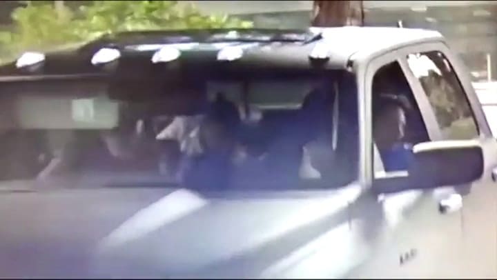 Pachelo entró al country exhibiendo un DNI trucho con su foto y un nombre falso - Fuente: Télam