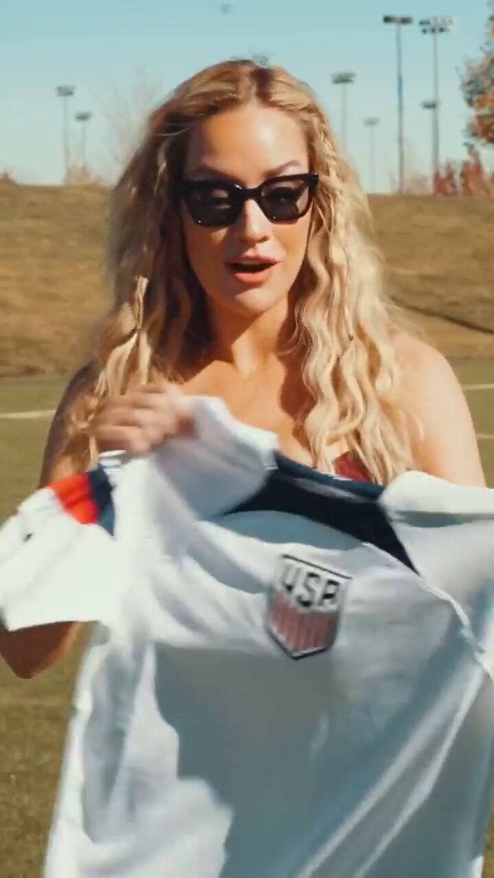 Paige Spiranac criticó el jersey de EE.UU. para Qatar