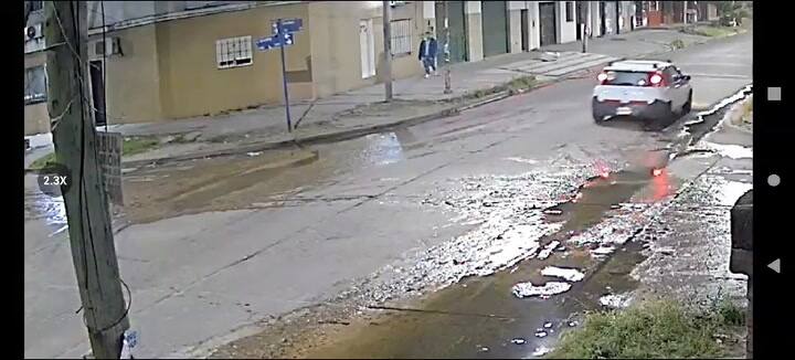 Un hombre mató a otro en la puerta de una escuela de Rafael Castillo