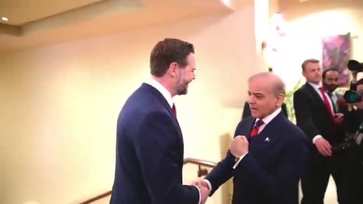 Vance se reúne con el primer ministro pakistaní