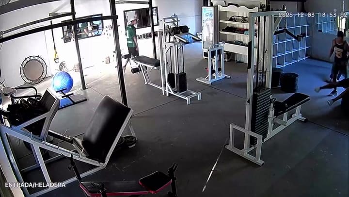 Carmen de Areco: un instructor fue atacado por la espalda en un gimnasio, recibió una golpiza y quedó inconsciente