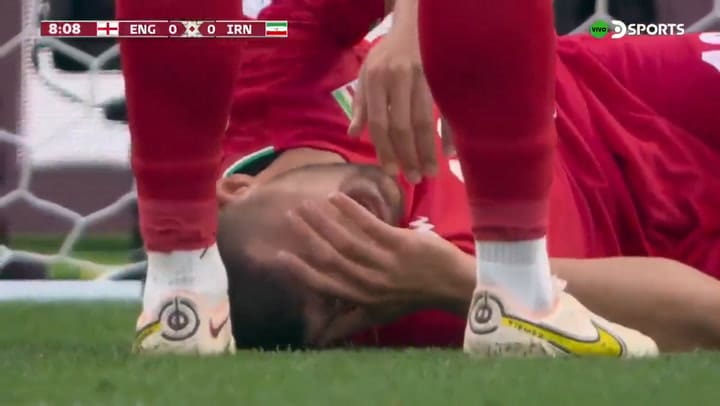 El durisimo choque contra el arquero de Iran