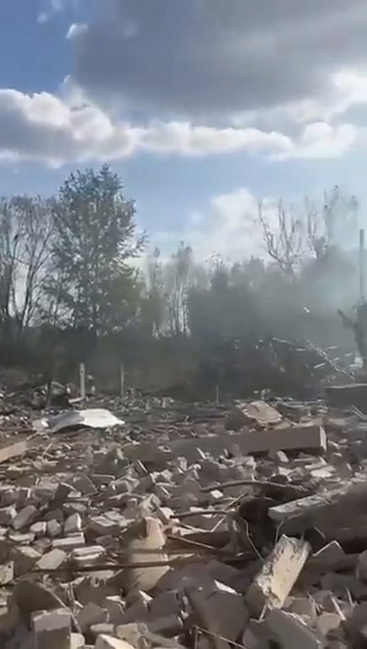 Guerra en Ucrania: un bombardeo ruso a un local y una cafetería en Kharkiv dejó por lo menos 50 muertos