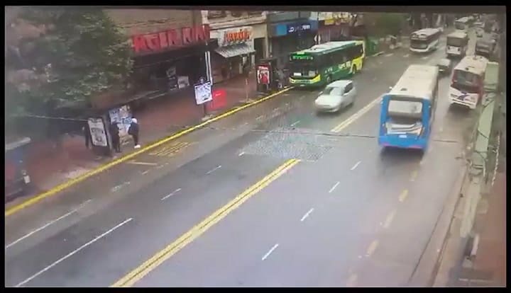 En flores: chocaron dos colectivos y ocho pasajeros resultaron heridos