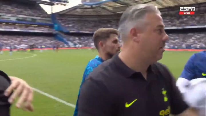 El duro cruce entre los técnicos Tuchel y Conte en un partido sensacional