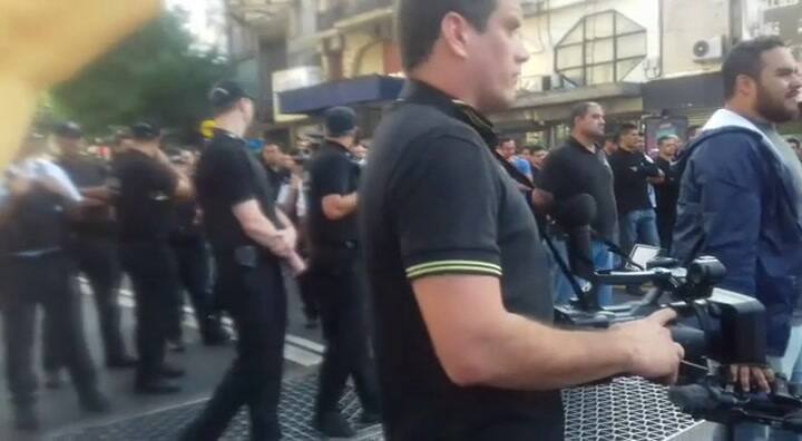 Protesta de manteros en Once