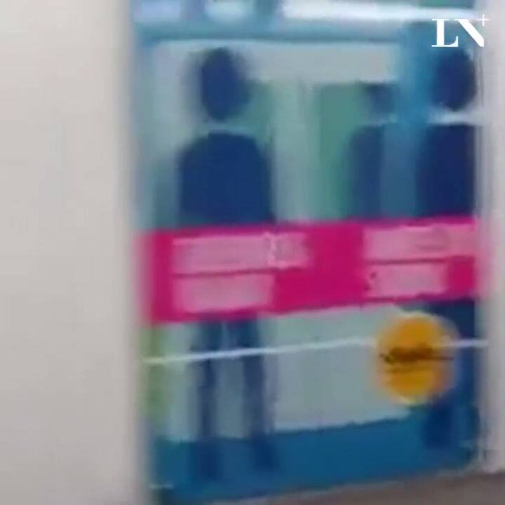Pasajeros del subte, en pánico por la presencia de gas lacrimógeno bajo tierra