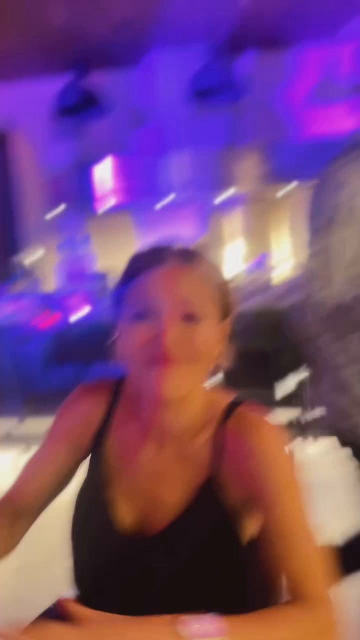 Evangelina Anderson mostró cómo se divertían sus amigos en México