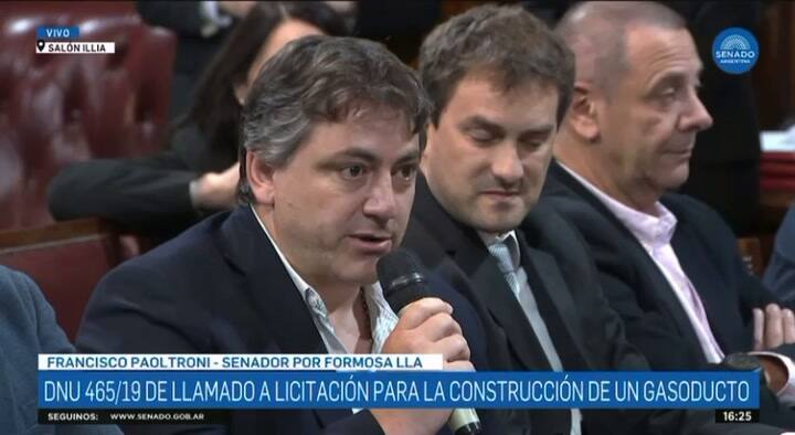 La insólita metáfora de un senador libertario