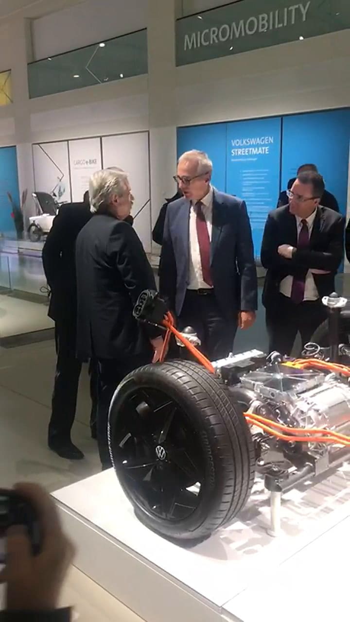 Alberto Fernández visitó la planta de Volkswagen
