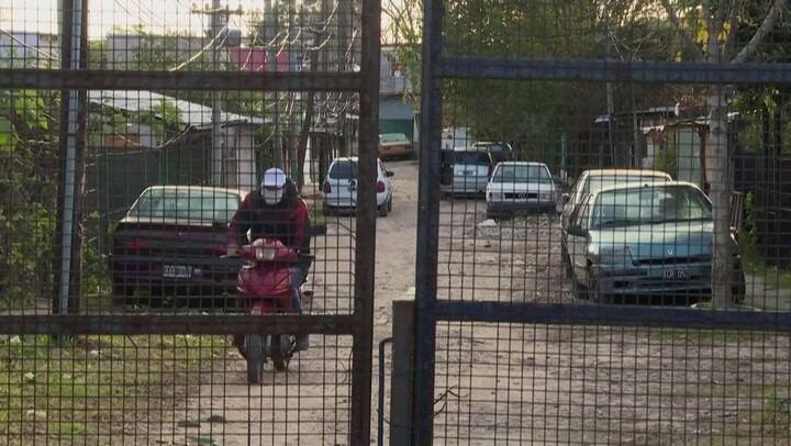 Aíslan por coronavirus a una villa en superpoblada periferia de Buenos Aires - Fuente: AFP