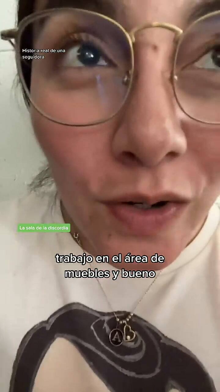 Descubrió a un hombre con su amante en su lugar de trabajo