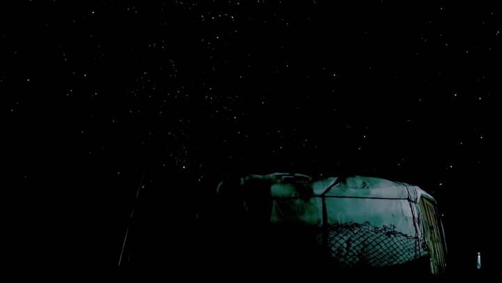 Desde los ojos del águila, el video del vuelo en picada hacia su presa