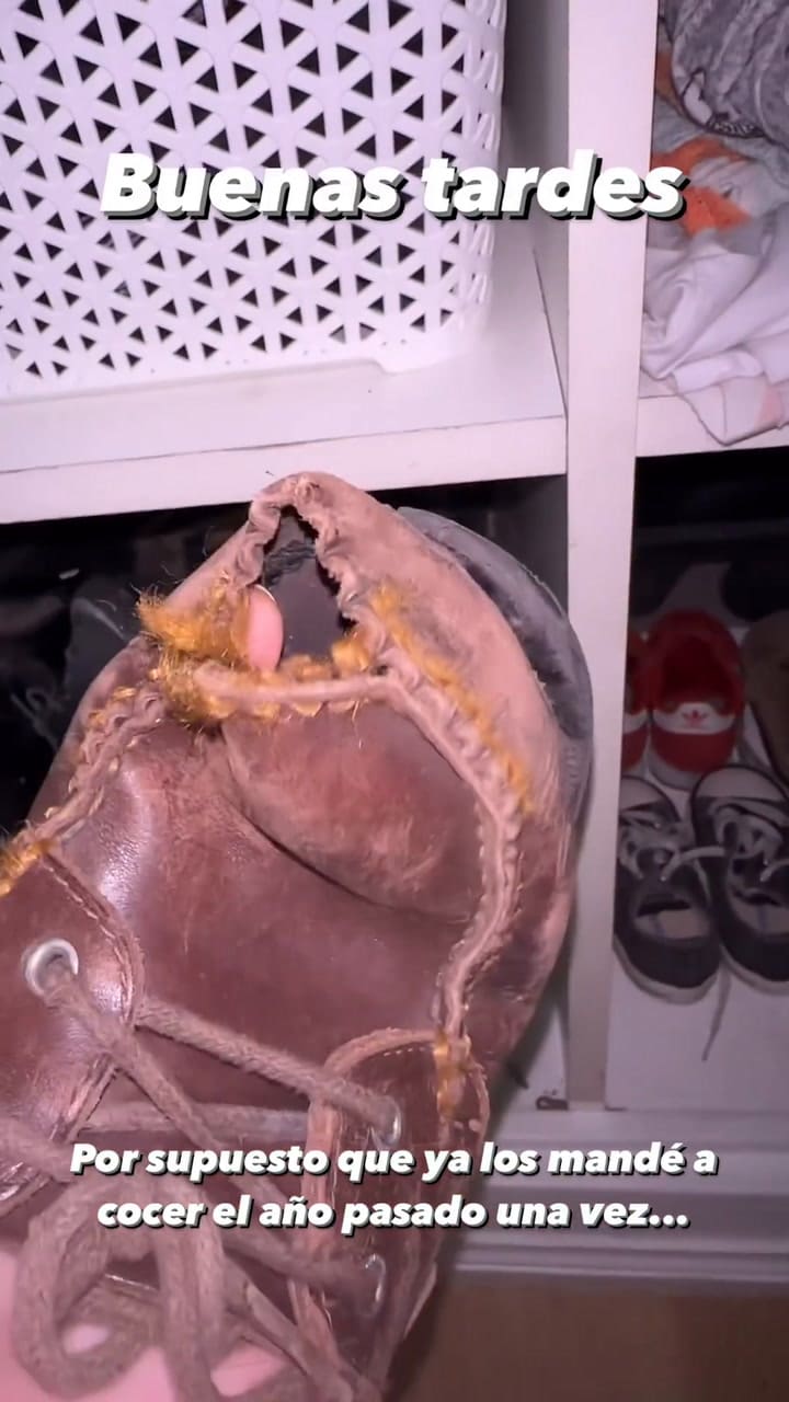 Juana Repetto mostró los zapatos del colegio de su hijo