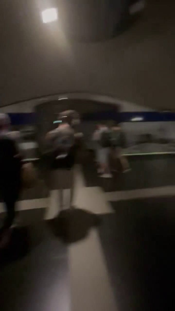 El momento en que desalojan un subte de España tras el corte de luz