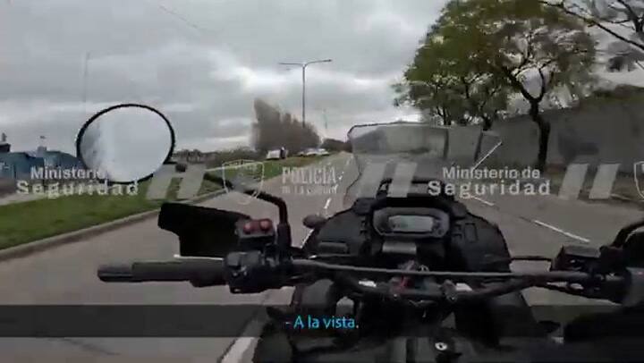 Bajó a hacer una entrega y le robaron el auto: espectacular persecución por las calles porteñas