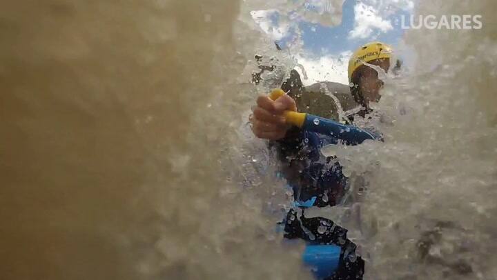 Dos chicas audaces en motorhome - Fuente: Sofía López Mañán