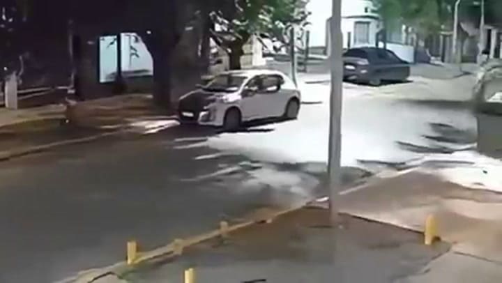 Violencia en Merlo: le patearon la cabeza para robarle el auto y lo dejaron inconsciente