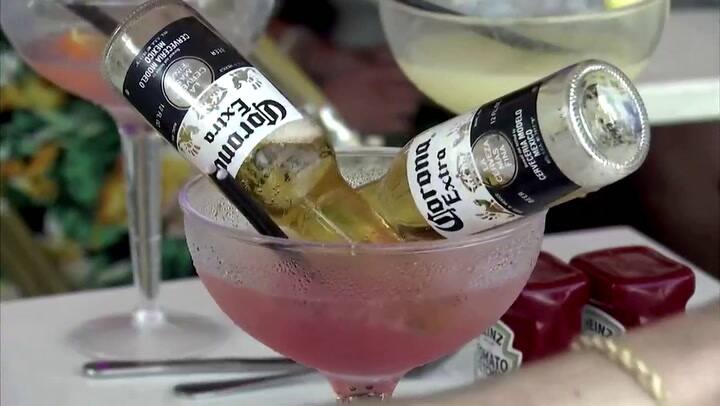 Los jovenes siguen de fiesta en Miami - Fuente: Reuters