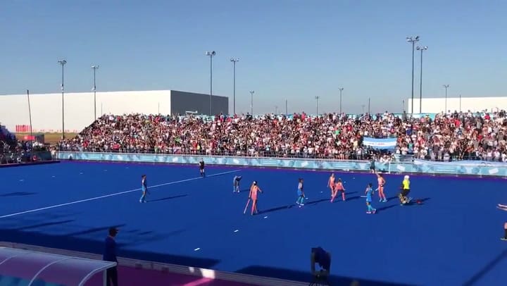 El momento de la consagración de las Leoncitas - Fuente: Twitter