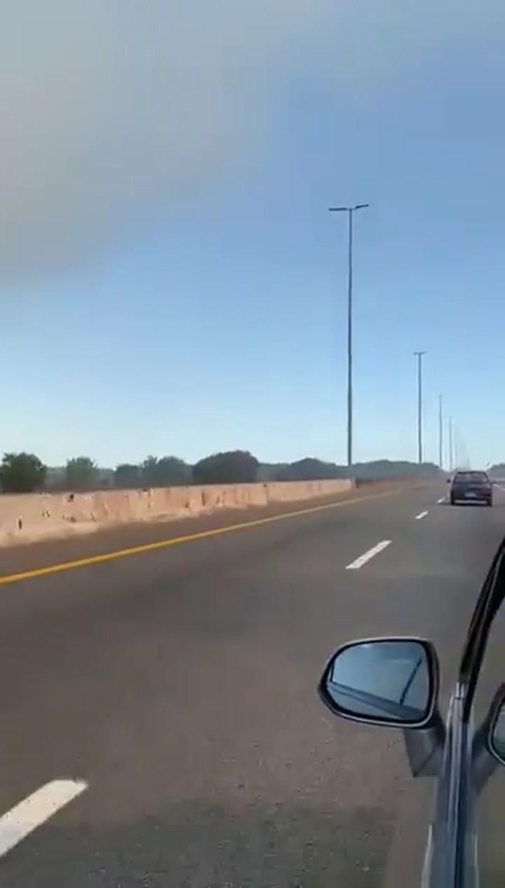 El humo se distinguía desde la autopista
