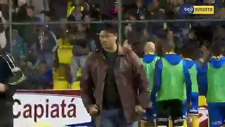 El golazo del jugador paraguayo que ve con un solo ojo - Fuente: Tico Sports