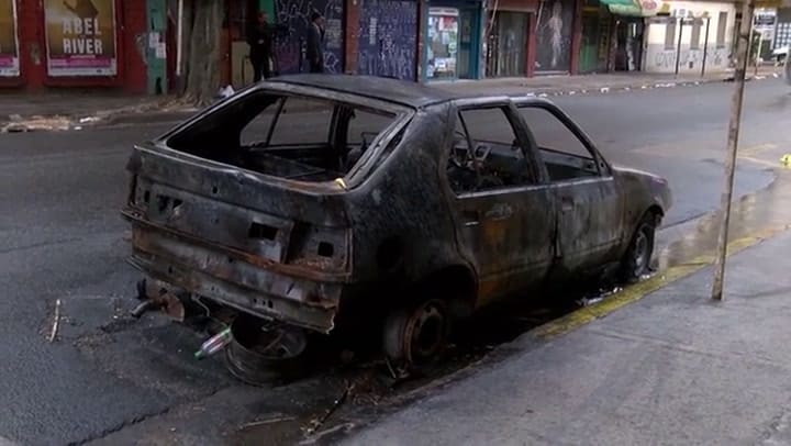 Destrozos en los alrededores del Congreso tras la manifestación