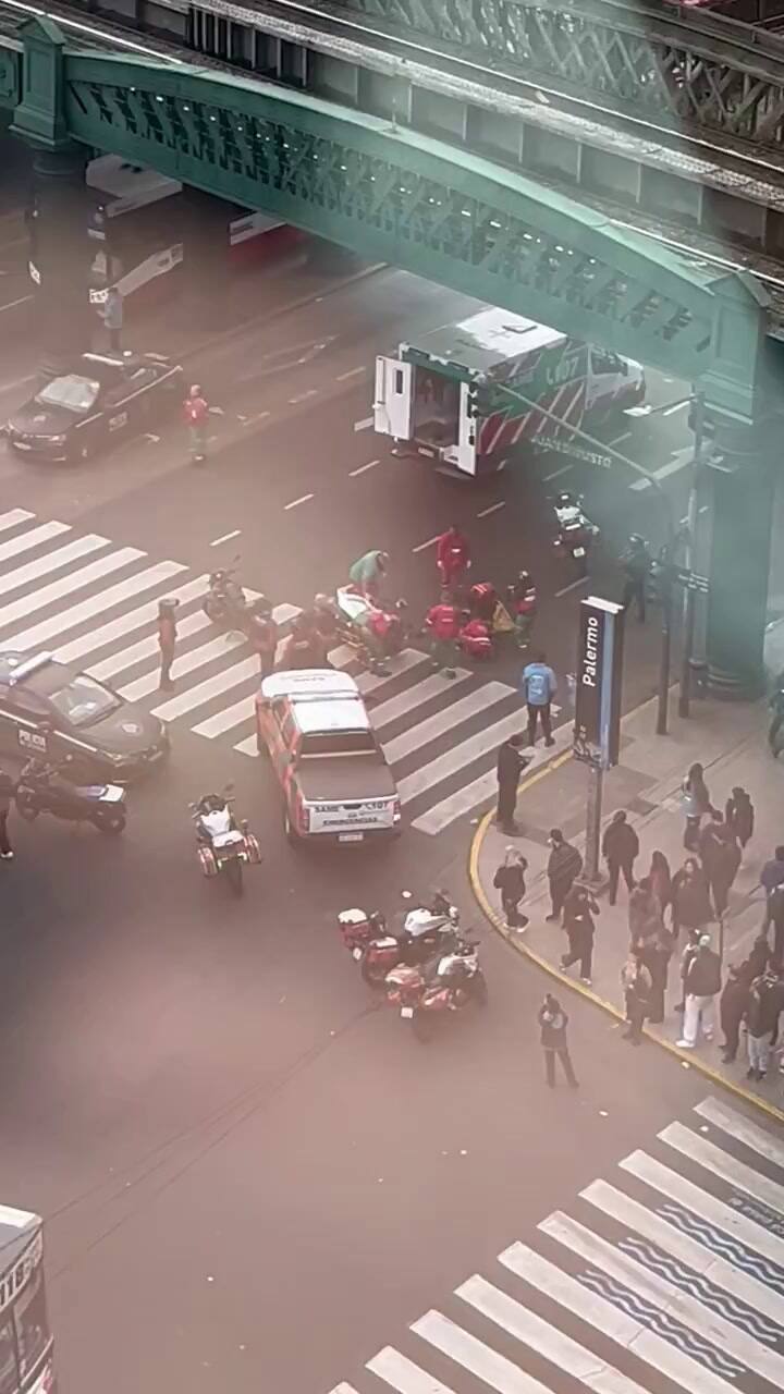 Dos personas debieron ser atendidas por el SAME luego de caer al vacío desde el puente Pacífico