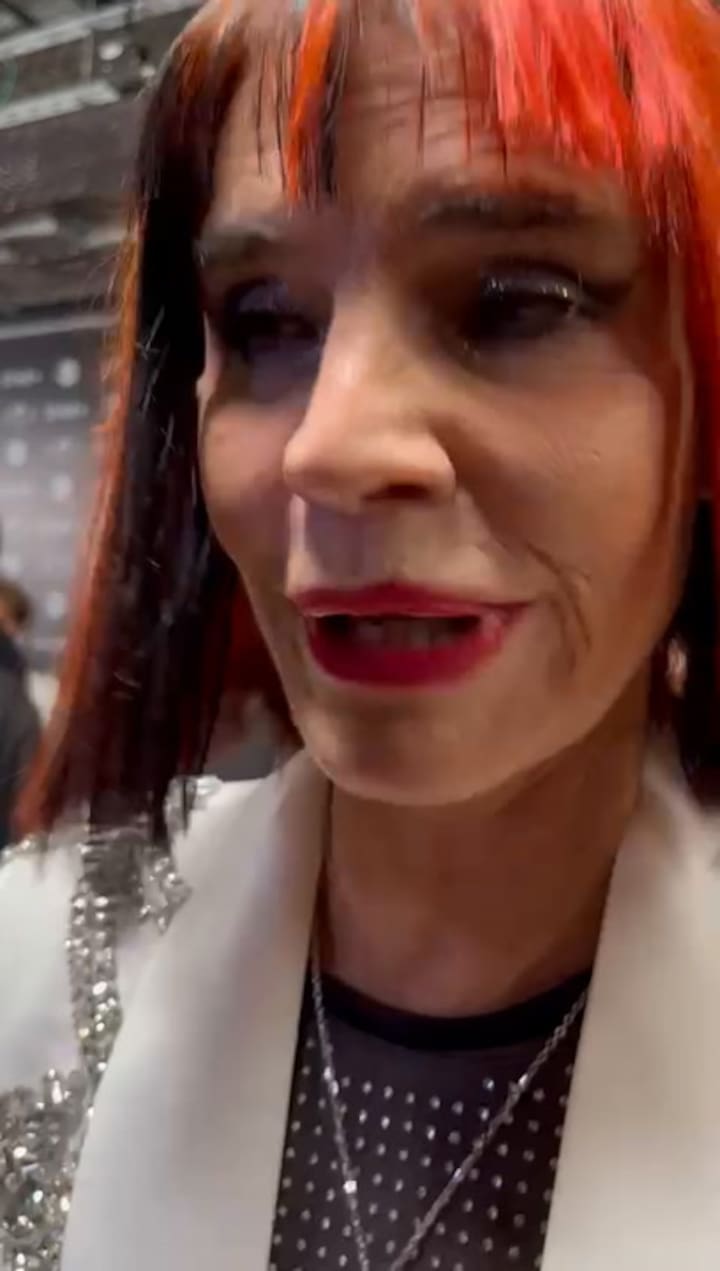 Fabiana Cantilo en la red carpet de los Premios Gardel 2024