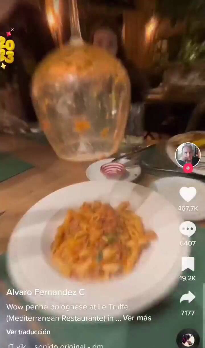 Un restaurante del mediterráneo viralizó una curiosa manera de servir unas pastas