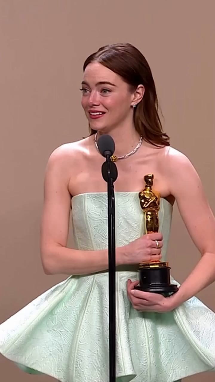 Emma Stone sobre su vestido roto en los Oscar 2024