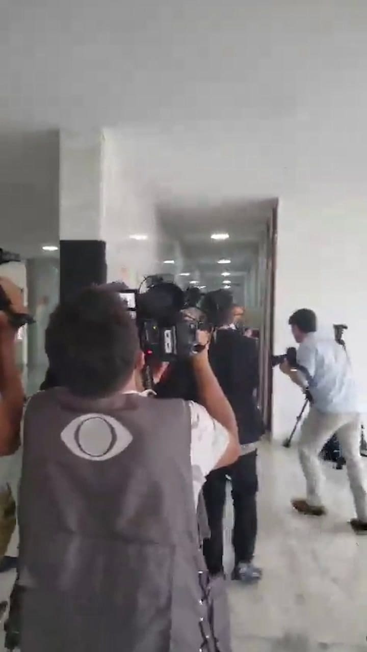 Mujer ingresa al Palacio de Planalto en Brasil