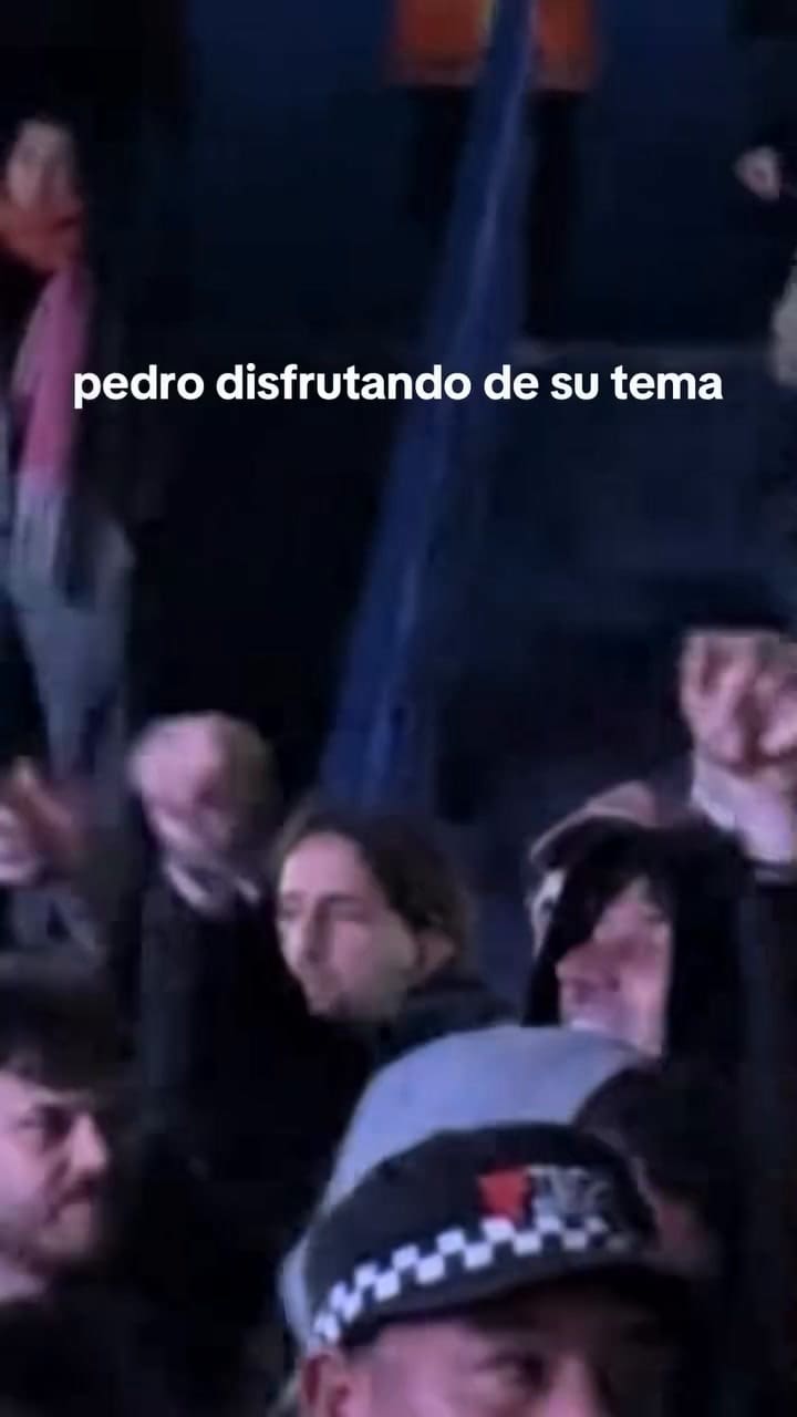 Pedro Rosemblat, pareja de Lali, estuvo presente en el primer show en Vélez