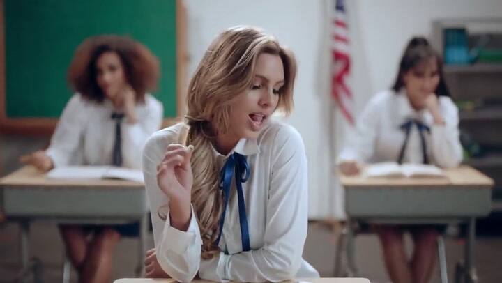 Lele Pons Fuego: Bloqueo - Fuente: YouTube